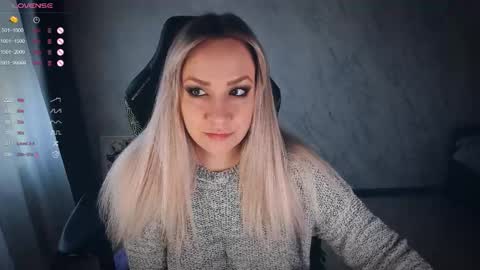 Snapshot of bellezza_ chatting on April 2026 11:37:01 AM Your Annabelle Wolf online show from April 2026 11:37:01 AM