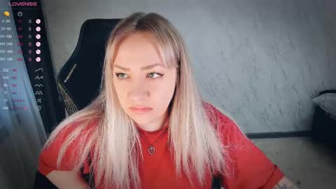 Snapshot of bellezza_ chatting on May 2026 05:43:01 PM Your Annabelle Wolf online show from May 2026 05:43:01 PM