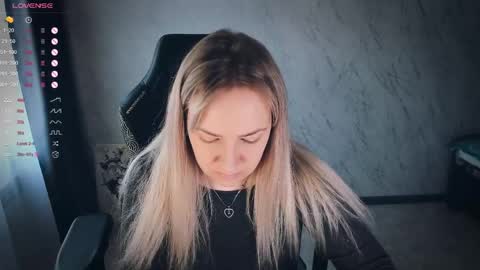Snapshot of bellezza_ chatting on May 2026 03:30:02 PM Your Annabelle Wolf online show from May 2026 03:30:02 PM