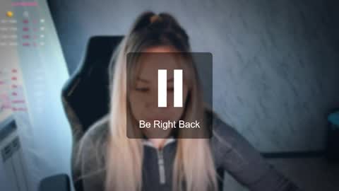 Snapshot of bellezza_ chatting on May 2026 01:21:02 PM Your Annabelle Wolf online show from May 2026 01:21:02 PM