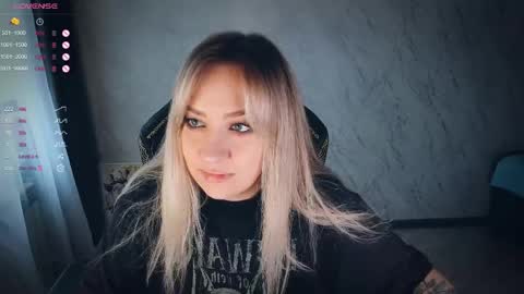 Snapshot of bellezza_ chatting on May 2026 04:24:01 PM Your Annabelle Wolf online show from May 2026 04:24:01 PM