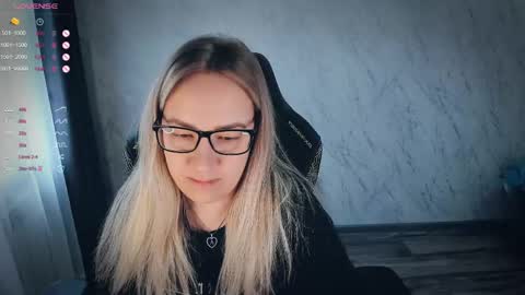 Snapshot of bellezza_ chatting on May 2026 03:21:02 PM Your Annabelle Wolf online show from May 2026 03:21:02 PM