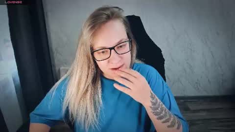 Your Annabelle Wolf  online show from July 2026 04:51:02 AM