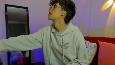 Neon online show from September 2025 11:03:01 AM