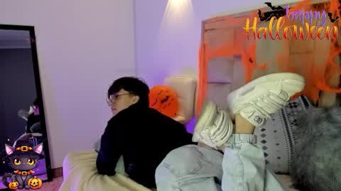 Neon online show from October 2025 11:43:01 AM