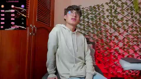 Neon online show from December 2025 12:58:02 PM