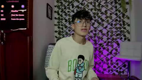 Neon online show from December 2025 07:11:01 PM