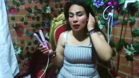 Snapshot of belly_silky chatting on December 2024 05:37:01 AM Belly online show from December 2024 05:37:01 AM