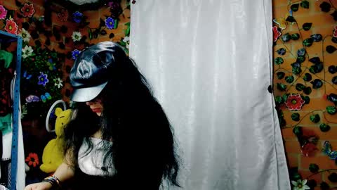 Snapshot of belly_silky chatting on January 2025 08:11:01 AM Belly online show from January 2025 08:11:01 AM