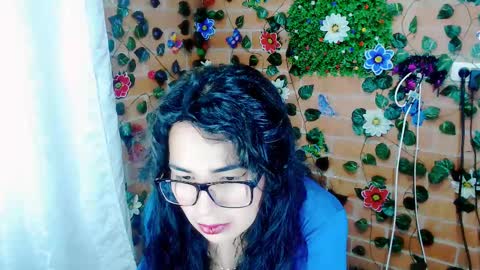 Snapshot of belly_silky chatting on January 2025 07:32:01 AM Belly online show from January 2025 07:32:01 AM