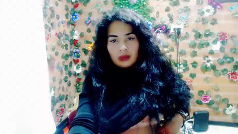 Snapshot of belly_silky chatting on January 2025 08:18:02 AM Belly online show from January 2025 08:18:02 AM