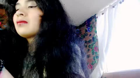 Snapshot of belly_silky chatting on February 2025 10:52:02 PM Belly online show from February 2025 10:52:02 PM