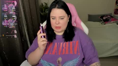 LinaBoo online show from December 2025 03:56:01 AM