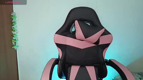 Your New Girlfriend online show from April 2026 10:48:01 PM