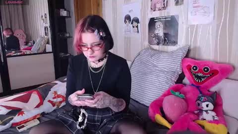 Viki online show from November 2025 03:22:02 PM