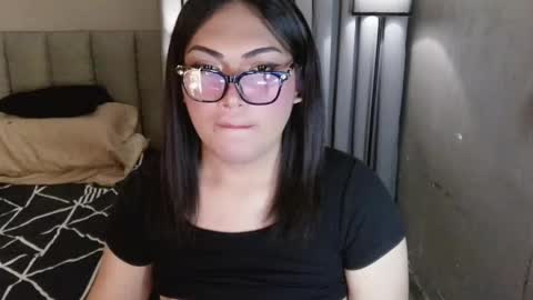 Nica online show from May 2026 08:24:02 PM