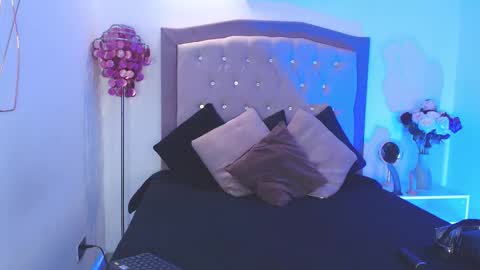 Tiffany and Bengie online show from September 2025 01:38:01 PM