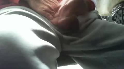 beninoam75 online show from April 2026 11:19:01 AM