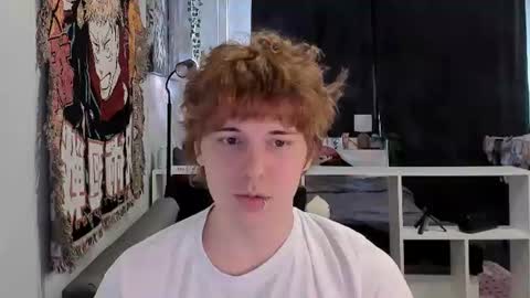Snapshot of benjamin_boo chatting on June 2026 10:52:02 AM Benji online show from June 2026 10:52:02 AM