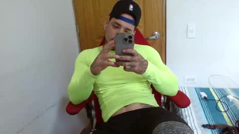 benjamin_isaac online show from September 2025 12:54:01 PM