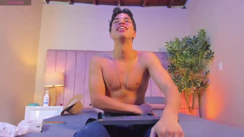 Snapshot of benjamin_more chatting on January 2025 10:52:02 AM BENJAMIN online show from January 2025 10:52:02 AM