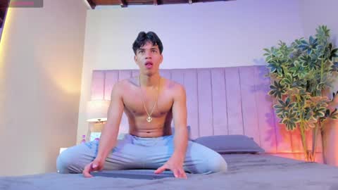 Snapshot of benjamin_more chatting on February 2025 07:36:02 AM BENJAMIN online show from February 2025 07:36:02 AM