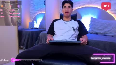 Snapshot of benjamin_more chatting on September 2025 12:05:01 PM BENJAMIN online show from September 2025 12:05:01 PM