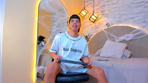 Snapshot of benjamin_more chatting on October 2025 01:58:01 PM BENJAMIN online show from October 2025 01:58:01 PM