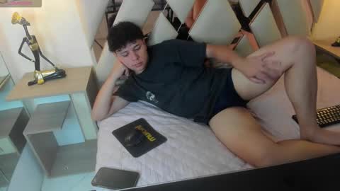 BENJAMIN online show from October 2025 09:10:02 PM