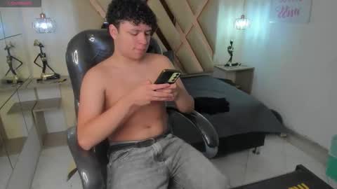 BENJAMIN online show from October 2025 07:57:02 PM