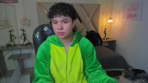 BENJAMIN online show from October 2025 07:51:01 PM