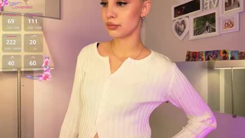 Kate online show from September 2025 02:53:01 PM
