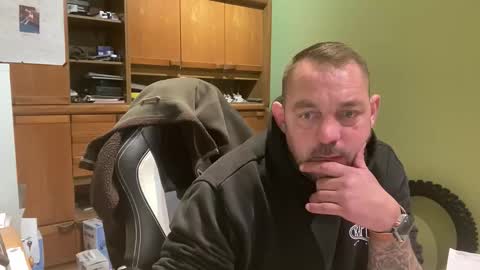 benochau online show from March 2026 03:45:02 AM