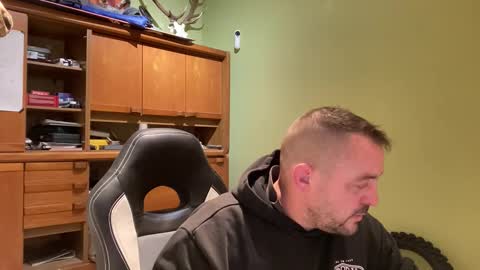 benochau online show from April 2026 04:16:01 AM