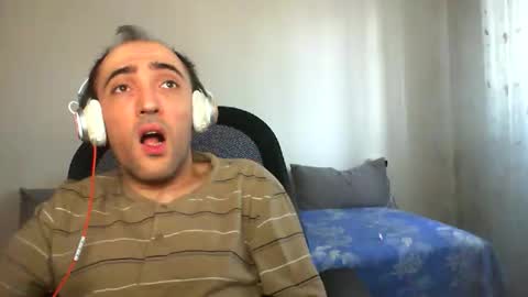 bentish online show from October 2025 05:05:01 AM