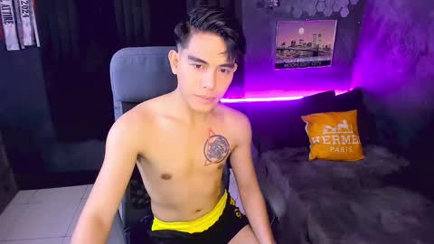 bentlyfuck online show from December 2024 01:32:02 PM