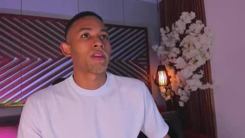 bento_fox online show from November 2025 03:28:01 AM