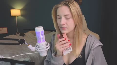 Alice online show from December 2024 07:37:02 PM