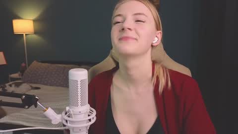 Alice online show from December 2024 07:36:01 PM