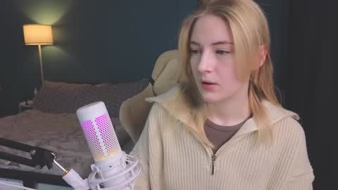 Alice online show from December 2024 07:33:01 PM