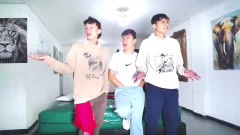 benz boys online show from October 2025 12:04:02 PM