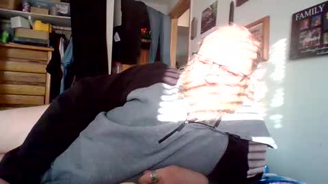 bergeeric1970 online show from April 2026 12:32:01 PM