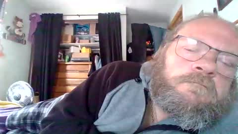 bergeeric1970 online show from April 2026 03:05:01 PM