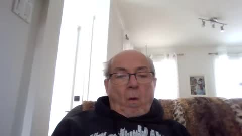 bernard1102 online show from January 2025 02:47:02 PM