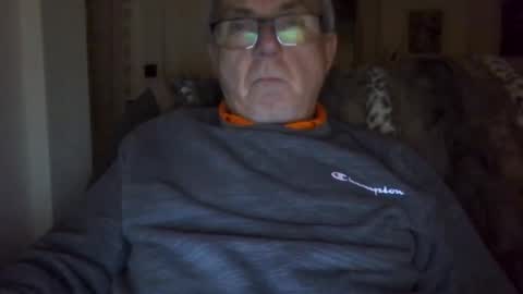 bernard1102 online show from January 2025 02:57:01 AM