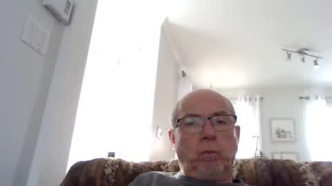 bernard1102 online show from February 2025 05:12:01 PM