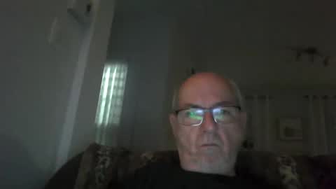 bernard1102 online show from September 2025 09:42:02 AM