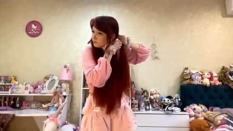 Eva  online show from April 2026 07:14:01 AM