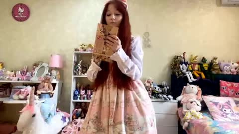 Eva  online show from April 2026 08:57:02 AM