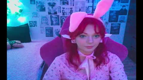 BerrieKitten online show from October 2025 07:22:01 PM